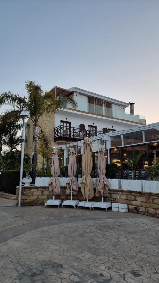 Y & P Latchi Hotel Exterior foto